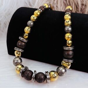 Mixed Metal Hammered Modern goldtone black Beaded Necklace.